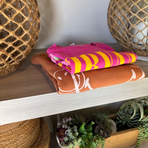 Nirvana Tee & Smiley World Sweatshirt  - Double Fun! - Picture 6 of 6